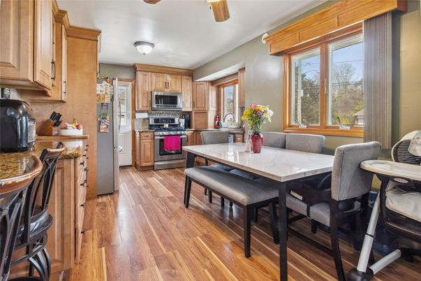 Dining room, Interior, Kitchen, Stainless Steel Appliances, Wood Texture Flooring