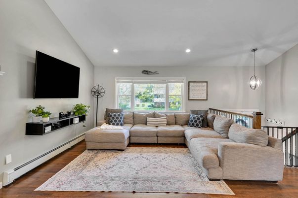 Interior, Living room, Pendant Lights, Recessed Lighting, Wood Texture Flooring