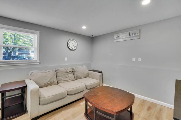 Interior, Recessed Lighting, Wood Texture Flooring