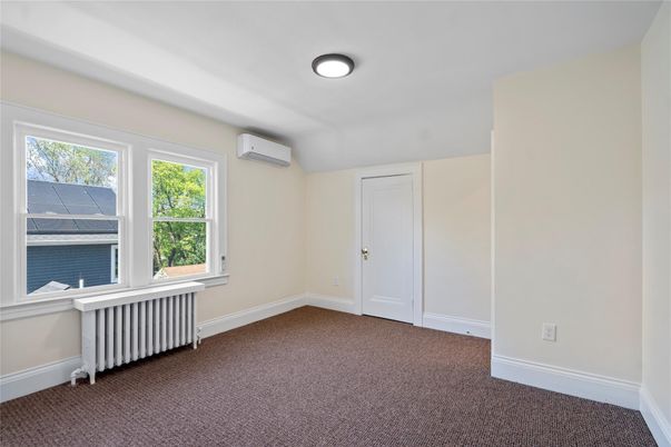 Empty room, Interior, Water