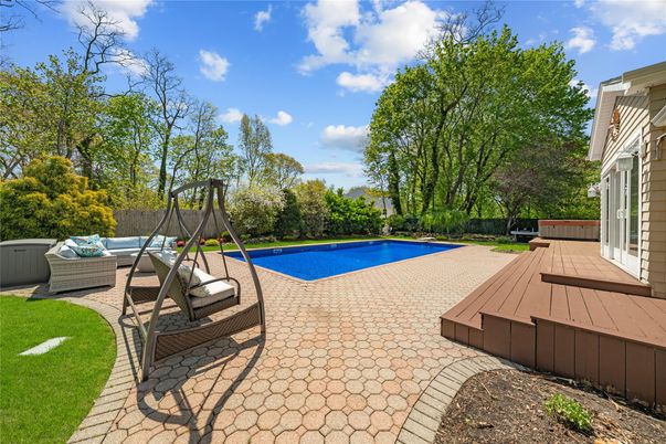 Exterior, Playground, Pool