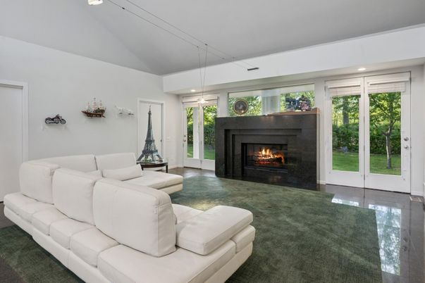 Fireplace, Interior, Living room, Pendant Lights, Recessed Lighting