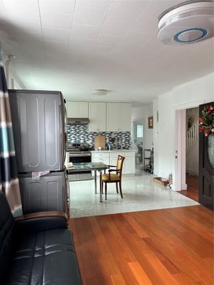 Dining room, Interior, Kitchen, Stainless Steel Appliances, Wood Texture Flooring