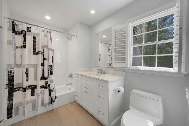 Bathroom, Interior, Recessed Lighting, Wood Texture Flooring