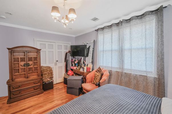 Chandelier, Interior, Wood Texture Flooring