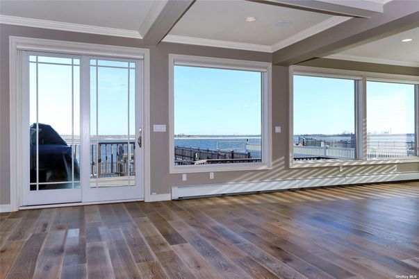 Empty room, Interior, Recessed Lighting, Water, Wood Texture Flooring