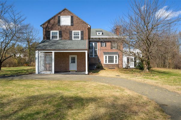 Exterior, Facade, Brick Facade, Split Level