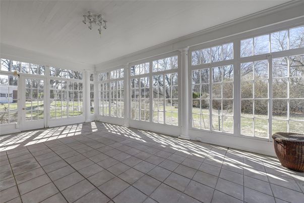 Empty room, Interior, Sun Room