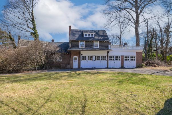 Attached, Backyard, Exterior, Facade, Brick Facade, Cape Cod