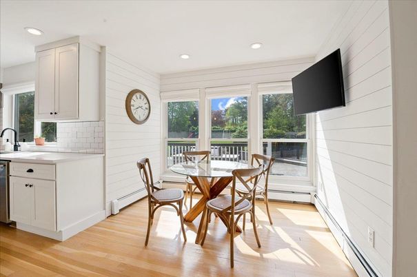Dining room, Interior, Kitchen, Recessed Lighting, Wood Texture Flooring