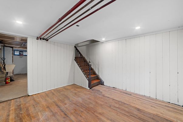 Interior, Recessed Lighting, Wood Texture Flooring