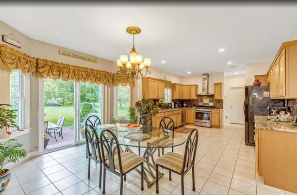 Chandelier, Dining room, Interior, Kitchen, Recessed Lighting, Stainless Steel Appliances
