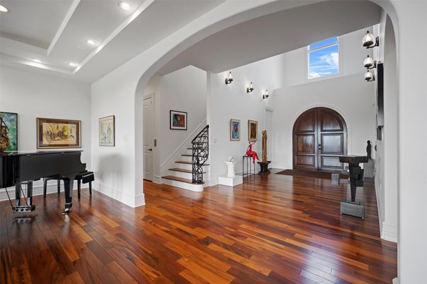 Interior, Piano, Recessed Lighting, Wood Texture Flooring