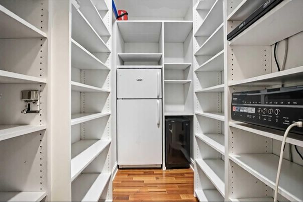 Interior, Walk-in Closets, Wood Texture Flooring