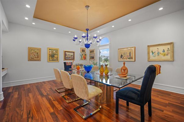 Chandelier, Dining room, Interior, Recessed Lighting, Wood Texture Flooring