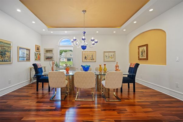Chandelier, Dining room, Interior, Recessed Lighting, Wood Texture Flooring