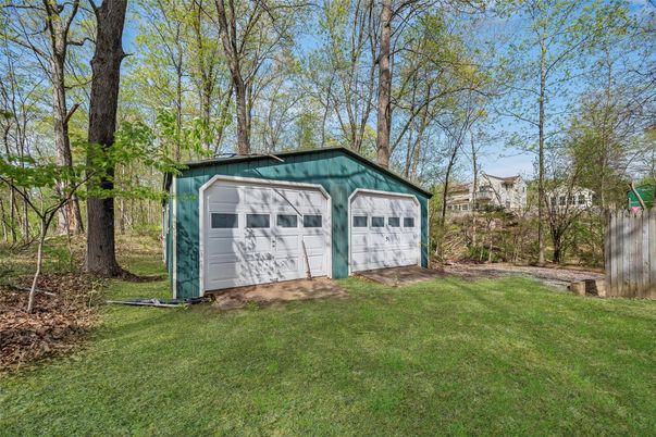 Detached Garage, Exterior