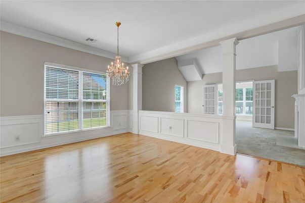 Chandelier, Empty room, Interior, Wood Texture Flooring