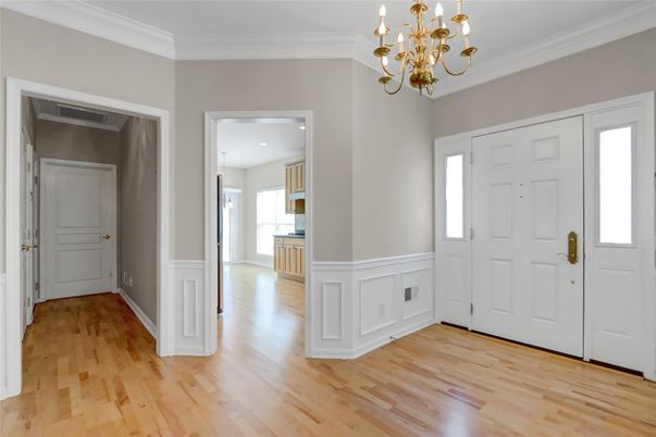 Chandelier, Empty room, Interior, Recessed Lighting, Wood Texture Flooring