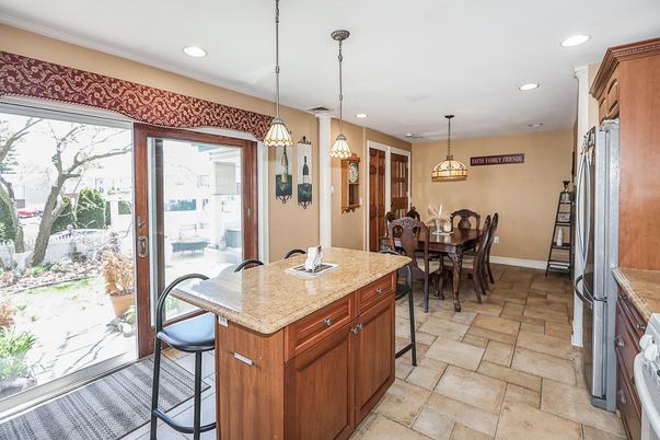 Dining room, Interior, Kitchen, Pendant Lights, Recessed Lighting