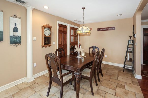 Dining room, Interior, Pendant Lights, Recessed Lighting