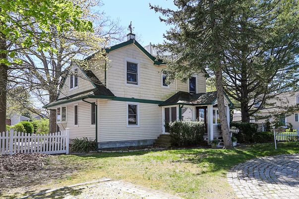 Backyard, Exterior, Facade, Queen Anne Victorian