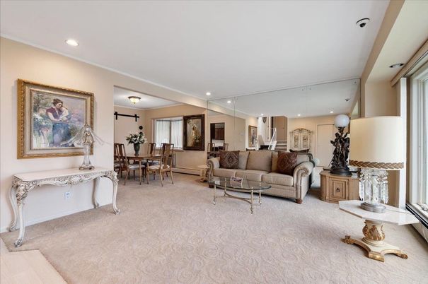 Dining room, Interior, Kitchen, Living room, Recessed Lighting