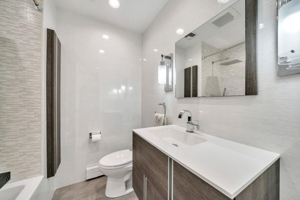 Bathroom, Interior, Recessed Lighting