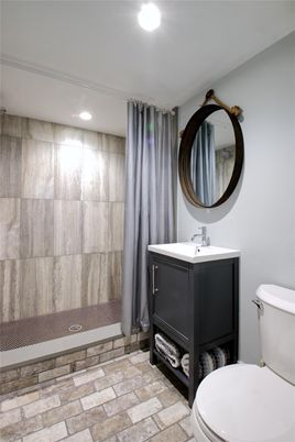 Bathroom, Interior, Recessed Lighting
