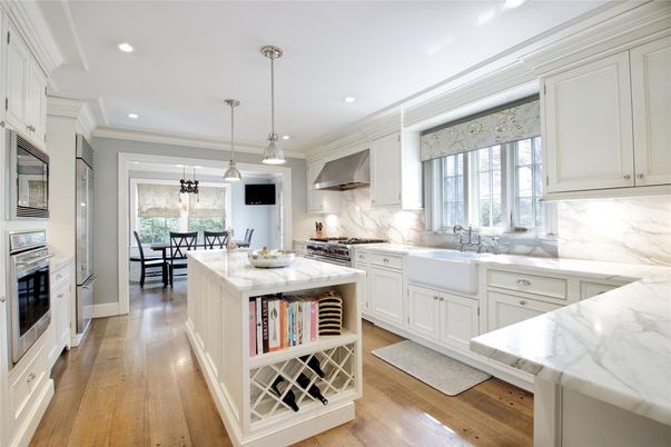 Dining room, Interior, Kitchen, Marble Walls, Pendant Lights, Recessed Lighting, Stainless Steel Appliances, Wood Texture Flooring