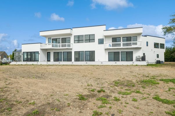 Backyard, Exterior, Facade, Modern