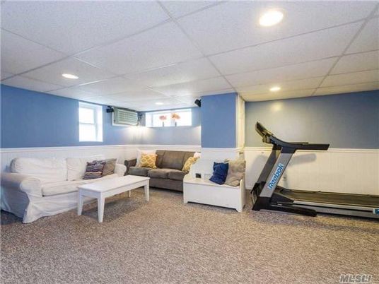 Fitness Equipment, Interior, Living room, Recessed Lighting