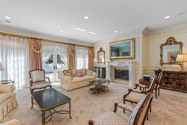 Fireplace, Interior, Living room, Recessed Lighting