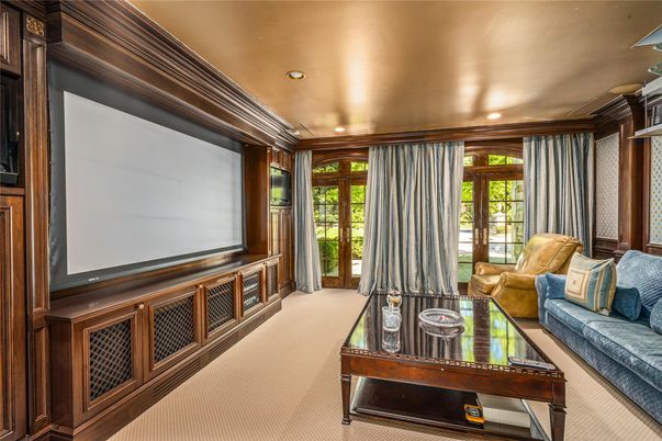 Interior, Living room, Projection Screen, Recessed Lighting, Theatre Room