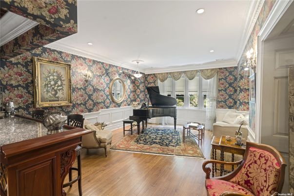 Interior, Living room, Piano, Recessed Lighting, Wood Texture Flooring