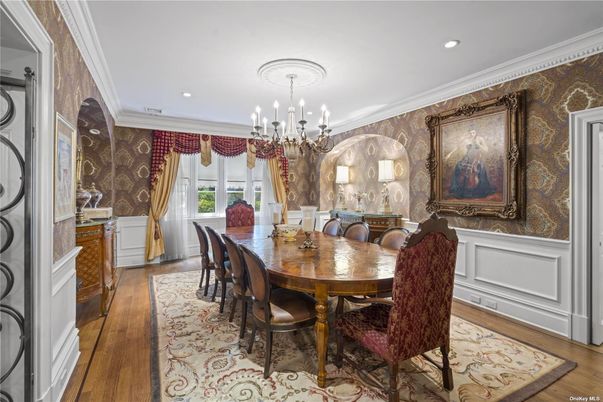 Chandelier, Dining room, Interior, Recessed Lighting, Wood Texture Flooring