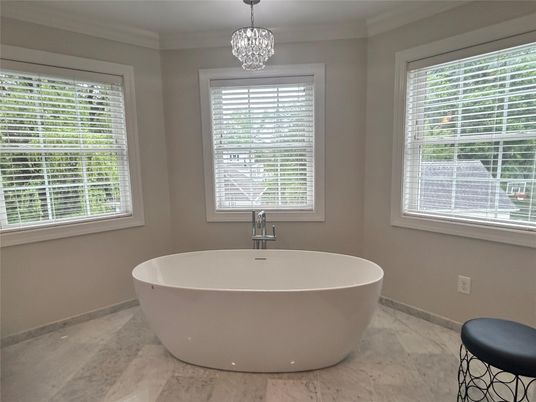 Bathroom, Free Standing Baths, Interior, Marble, Pendant Lights
