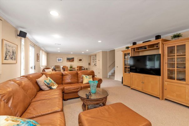 Dining room, Interior, Living room, Recessed Lighting
