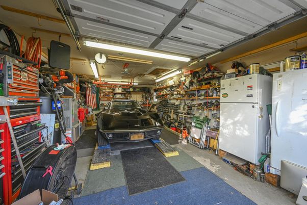 Garage, Interior