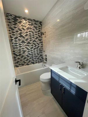Bathroom, Interior, Recessed Lighting, Tile Countertops
