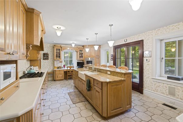 Interior, Kitchen, Pendant Lights, Stainless Steel Appliances