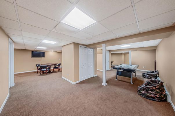 Game Room, Interior, Recessed Lighting