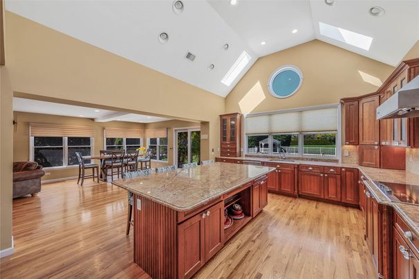 Dining room, Interior, Kitchen, Recessed Lighting, Wood Texture Flooring