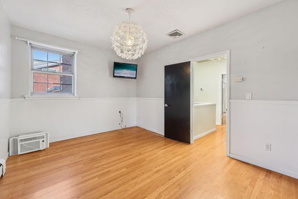 Chandelier, Empty room, Interior, Wood Texture Flooring