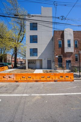 Exterior, Facade, Brick Facade, Rowhouse