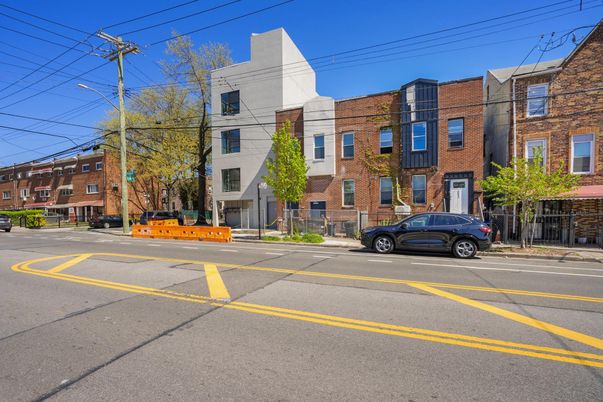 Exterior, Facade, Brick Facade, Rowhouse