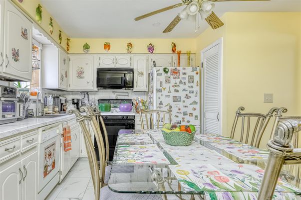 Dining room, Interior, Kitchen, Marble, Tile Countertops