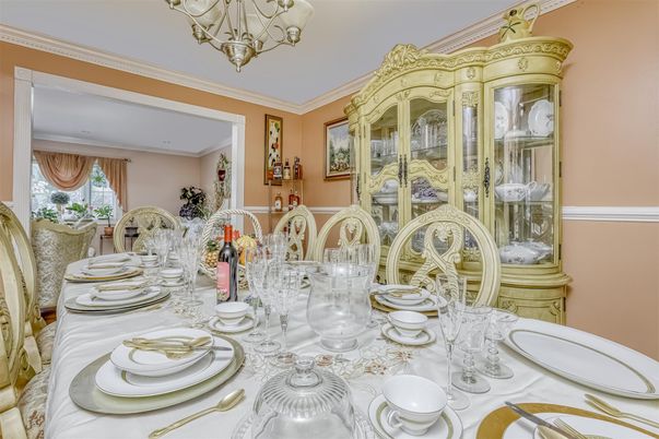 Chandelier, Dining room, Interior