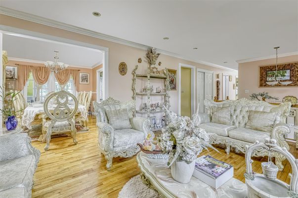 Chandelier, Dining room, Interior, Living room, Recessed Lighting, Wood Texture Flooring