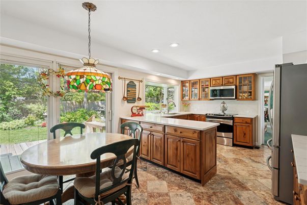 Dining room, Interior, Kitchen, Pendant Lights, Recessed Lighting, Stainless Steel Appliances